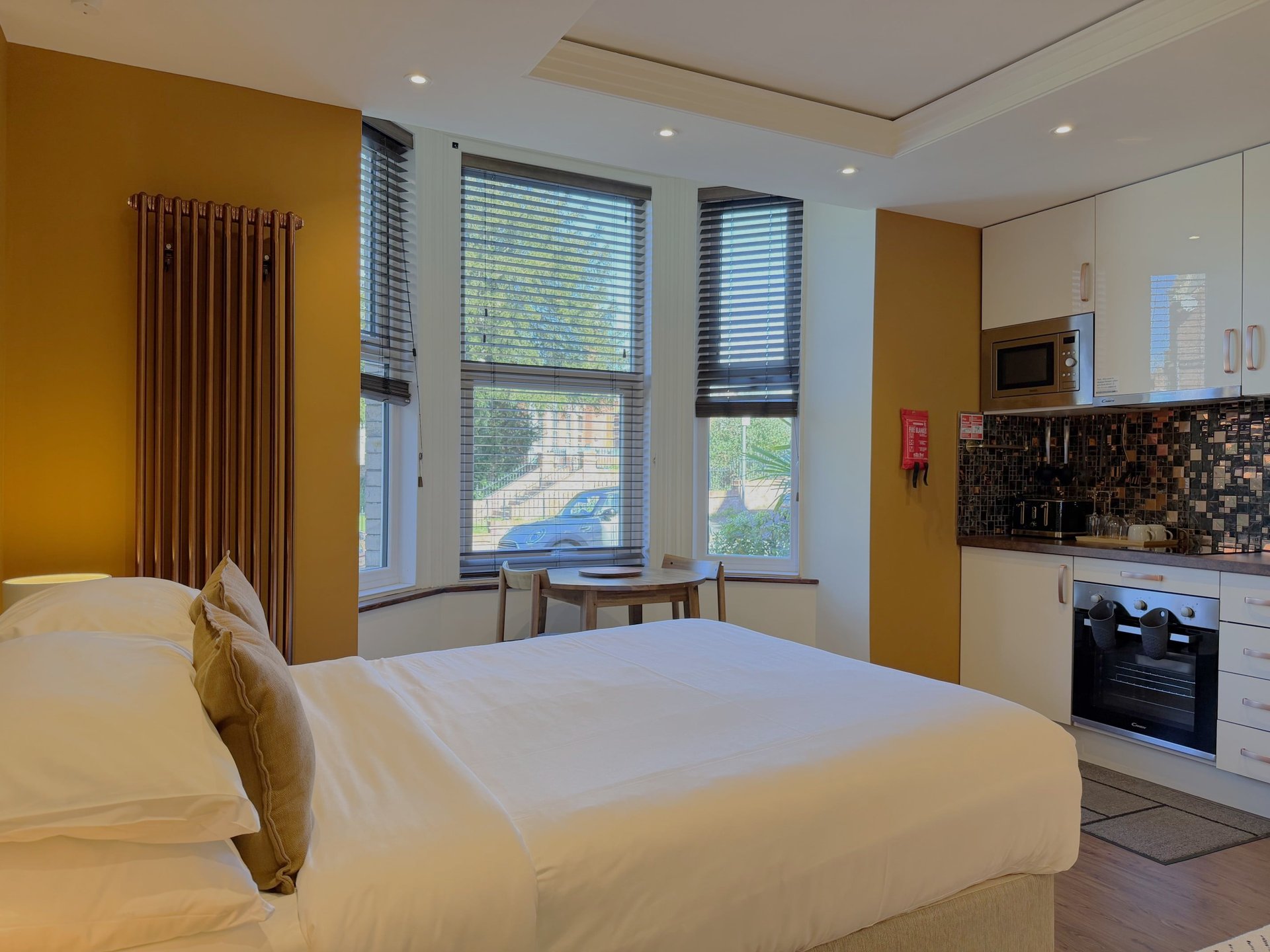 Studio 1 including kitchenette and dining table